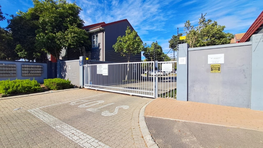 To Let 2 Bedroom Property for Rent in Buh Rein Estate Western Cape